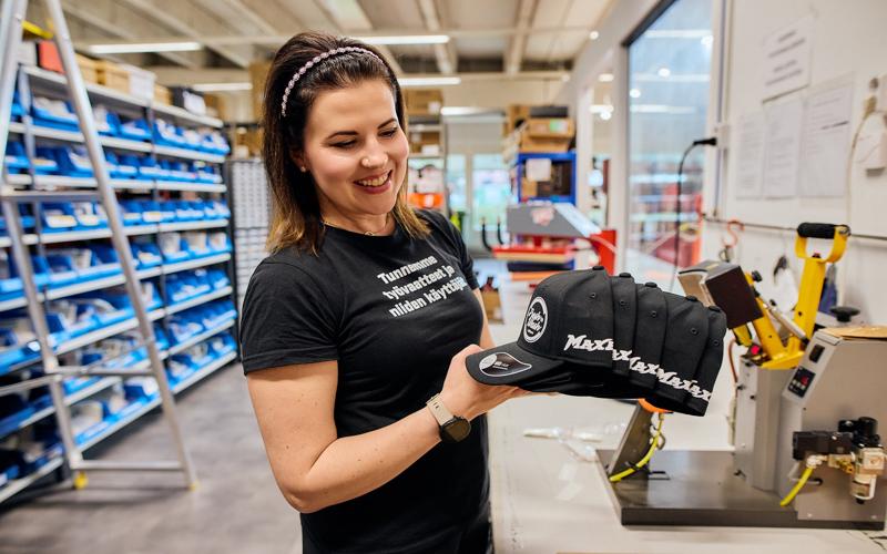 Smart palvelee asiakkaita laatutuotteiden ja laajan valikoiman ohella kattavalla palvelukokonaisuudella, luotettavasti ja asiantuntevasti.