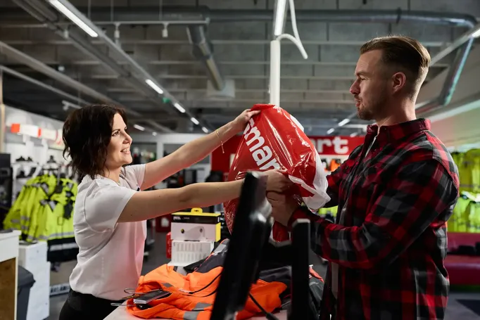 Työvaatteet helposti Smartin myymälästä Vantaan Tammistosta